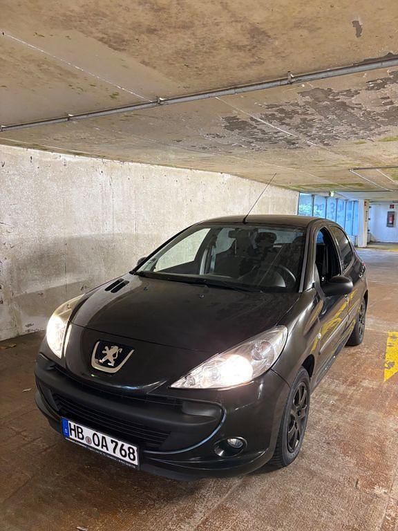 Schwarz Gebraucht 2012 Peugeot 206 Limousine | 1.890 € (Fairer Preis) - Bild 1/4