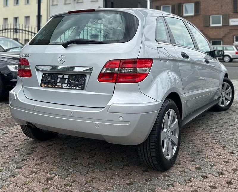 Gebraucht Mercedes B150 95 PS (69 kW) 2007 Silber Van / Kleinbus