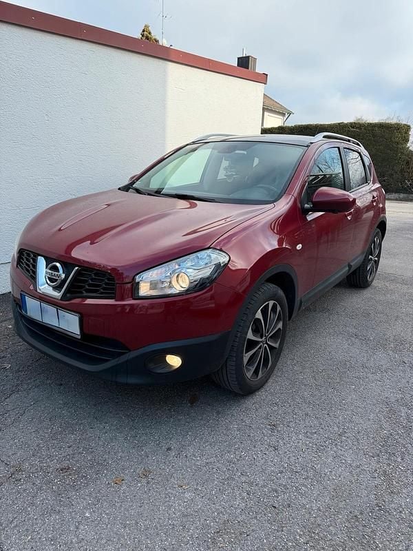 Rot Gebraucht 2013 Nissan Qashqai SUV | 7.900 € (Fairer Preis) - Bild 1/4