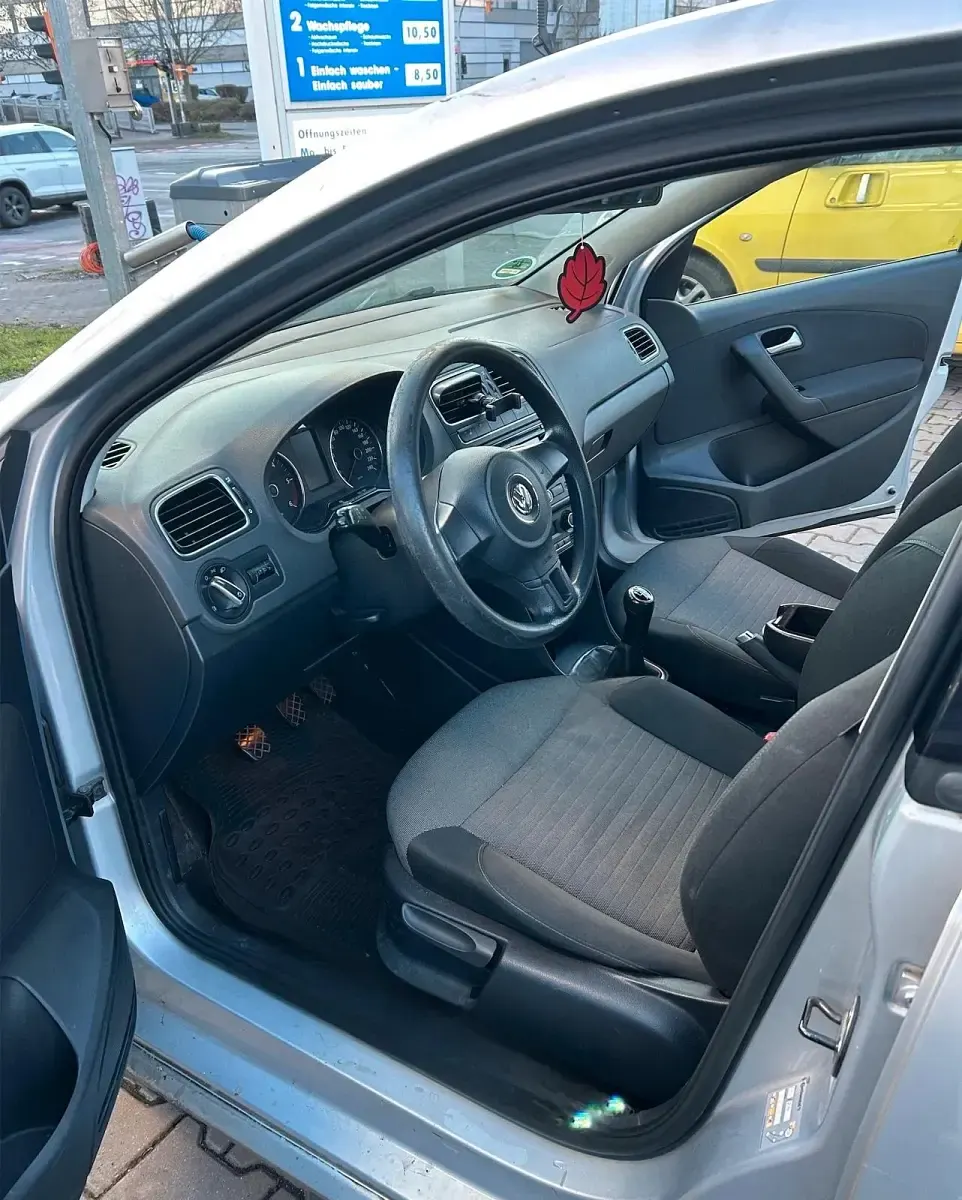 Gebraucht VW Polo 90 PS (66 kW) 2010 Silber Kleinwagen