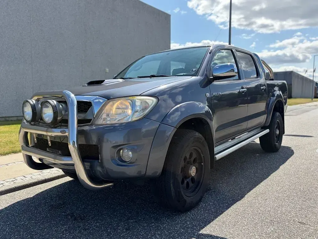 Gebraucht Toyota HiLux 171 PS (125 kW) 2010 Grau Pickup