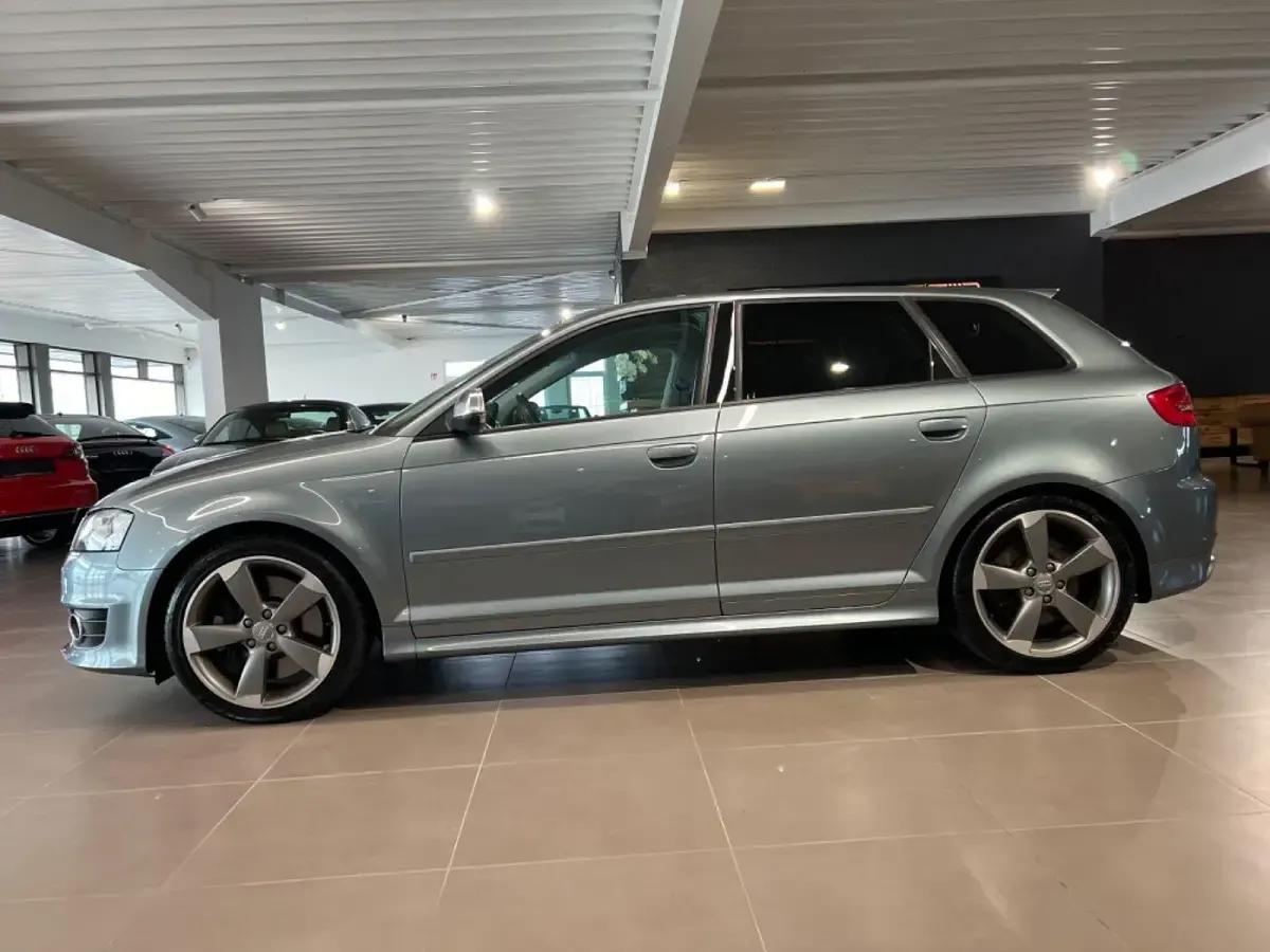 Gebraucht Audi S3 Sportback Sport 265 PS (194 kW) 2011 Grau Kleinwagen