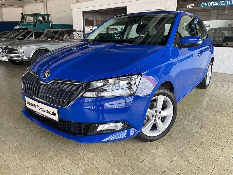 Blau Gebraucht 2019 Skoda Fabia Cool Plus Limousine | 11.350 € (Fairer Preis) - Bild 1/4