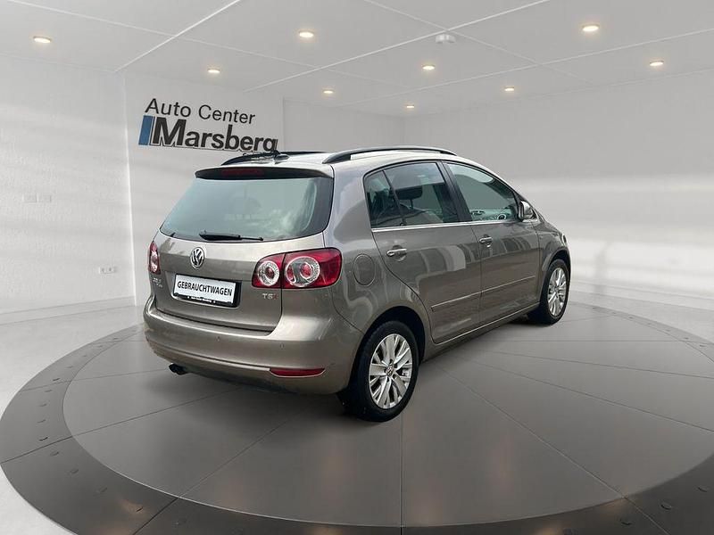 Gebraucht VW Golf VII Life 122 PS (89 kW) 2013 Braun Limousine