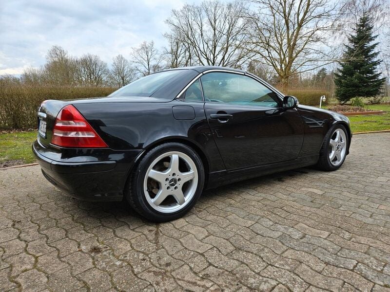 Gebraucht Mercedes SLK200 Edition 163 PS (119 kW) 2003 Schwarz Cabrio