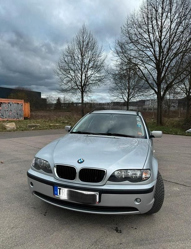 Gebraucht BMW 318 143 PS (105 kW) 2002 Grau Kombi