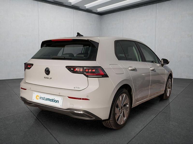 Gebraucht VW Golf VIII 150 PS (110 kW) 2025 Weiß Kleinwagen