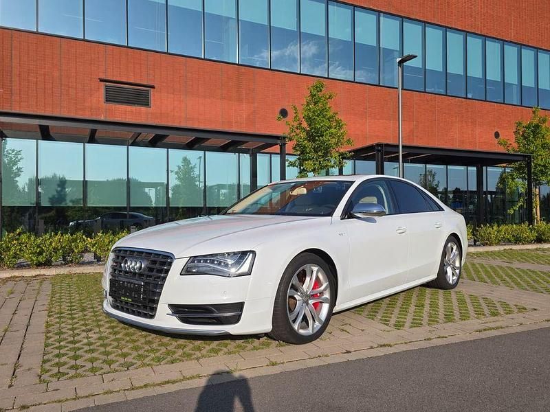 Weiß Gebraucht 2013 Audi S8 Sport Limousine | 30.000 € (Guter Preis) - Bild 1/4