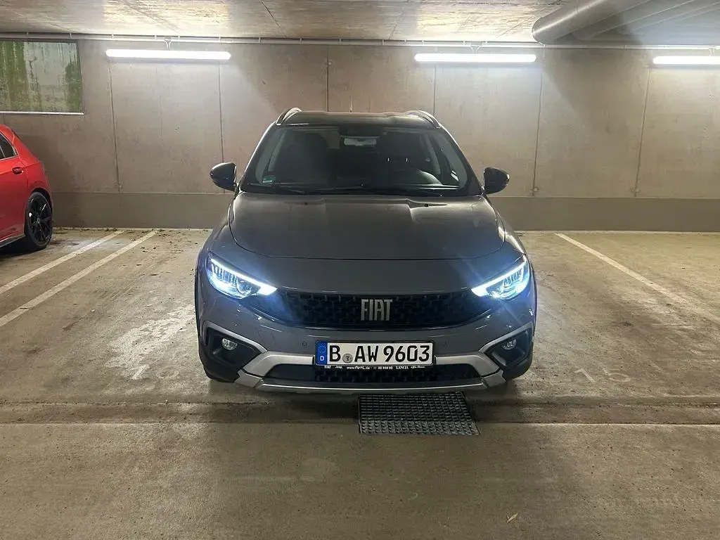 Gebraucht Fiat Tipo Cross 101 PS (74 kW) 2021 Grau Limousine
