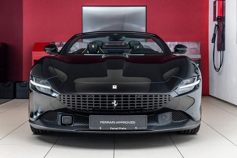 Nouă Ferrari Roma 620 CP (456 kW) 2025 Negru Cabrio