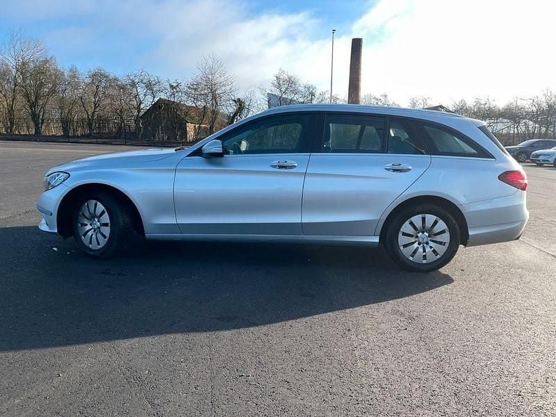 Gebraucht Mercedes C220 170 PS (125 kW) 2015 Silber Limousine