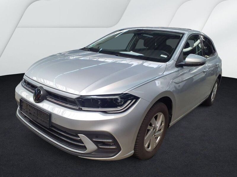 Silber Gebraucht 2024 VW Polo Style Limousine | 24.490 € (Etwas zu teuer) - Bild 1/4