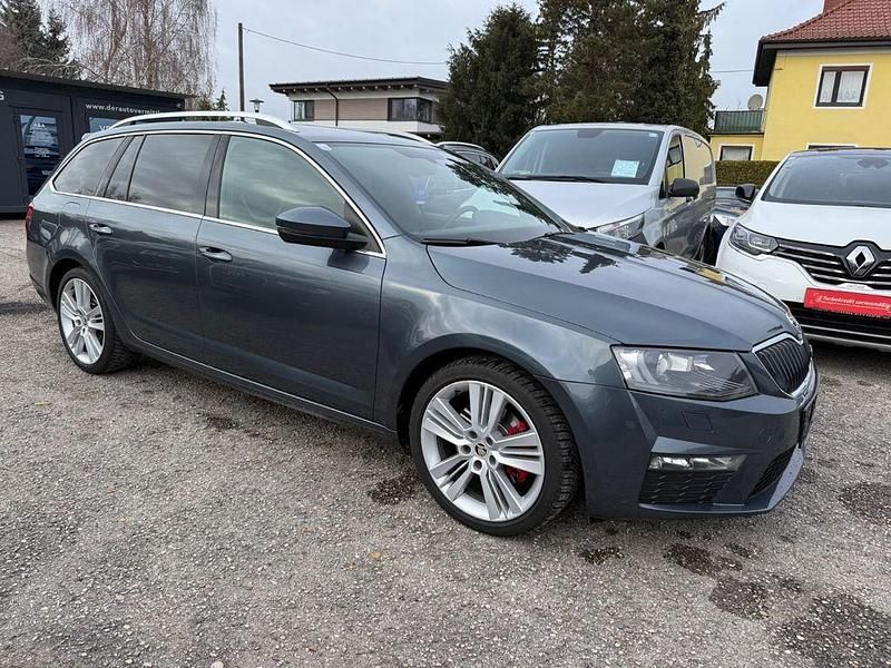 Grau Gebraucht 2016 Skoda Octavia RS Limousine | 8.499 € (Superpreis) - Bild 1/4