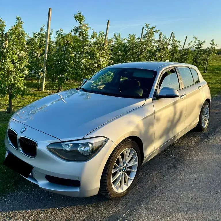 Gebraucht BMW 118 143 PS (105 kW) 2014 Silber Kleinwagen