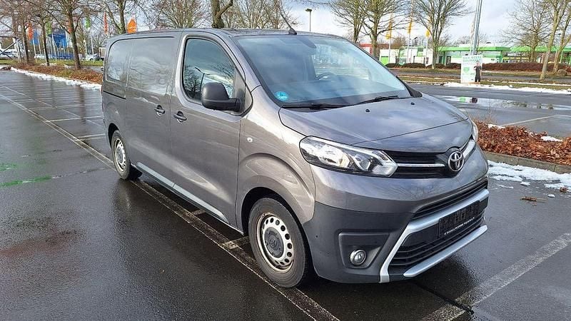 Gebraucht Toyota Proace 120 PS (88 kW) 2023 Grau Van / Kleinbus