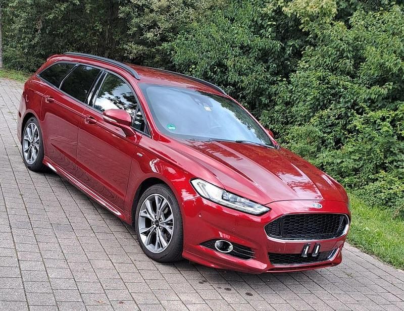Rot Gebraucht 2018 Ford Mondeo ST-Line Kombi | 16.999 € (Etwas zu teuer) - Bild 1/4