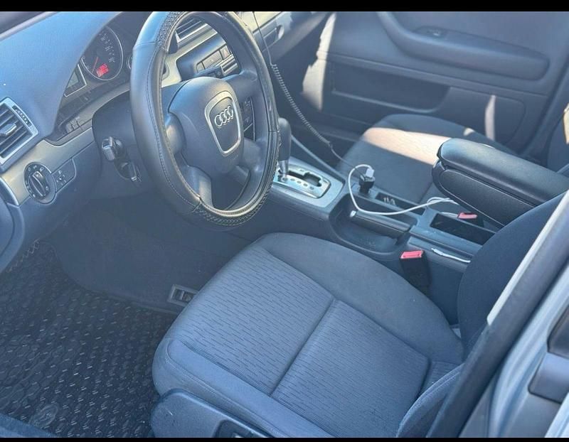 Gebraucht Audi A4 131 PS (96 kW) 2005 Silber Limousine