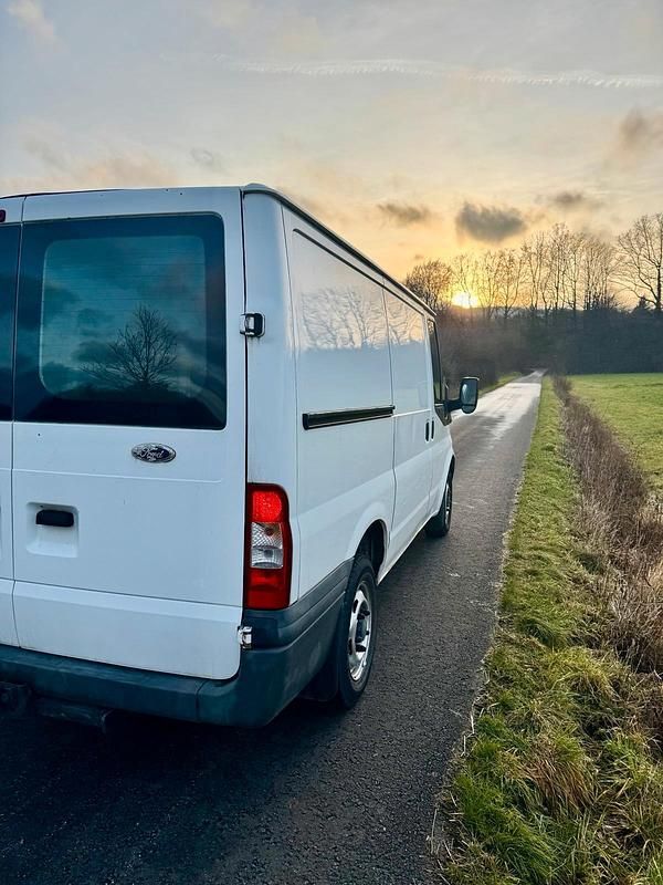 Gebraucht Ford Transit 125 PS (91 kW) 2012 Weiß Van / Kleinbus