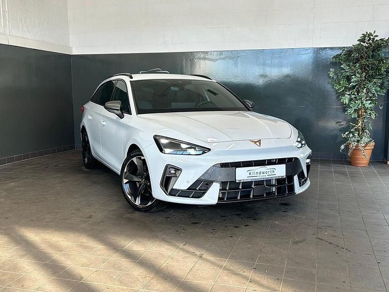 Usata Cupra Leon 150 CV (110 kW) 2025 Bianco Berlina