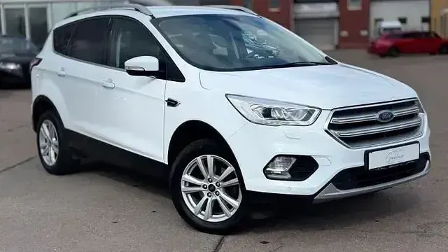 Używany Ford Kuga Cool & Connect 150 KM (110 kW) 2019 Biały SUV
