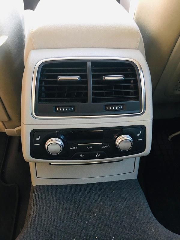 Silber Gebraucht 2014 Audi A6 Kombi | 12.950 € (Guter Preis) - Bild 1/4