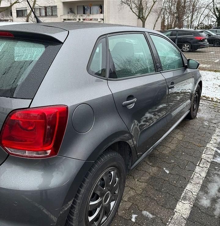 Gebraucht VW Polo 82 PS (60 kW) 2010 Grau Kleinwagen