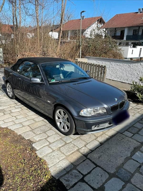 Gebraucht BMW 330 Cabriolet 230 PS (169 kW) 2002 Grau Cabrio