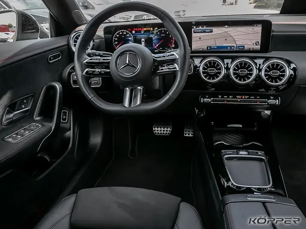 Gebraucht Mercedes CLA180 Shooting Brake Advanced Plus 136 PS (100 kW) 2025 Schwarz Kombi