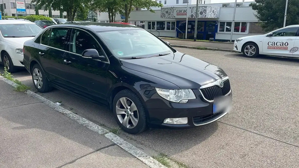 Gebraucht Skoda Superb 170 PS (125 kW) 2012 Schwarz Limousine