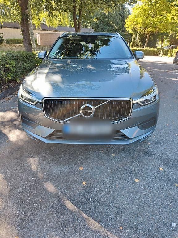 Grau Gebraucht 2019 Volvo XC60 Momentum SUV | 23.600 € (Guter Preis) - Bild 1/4