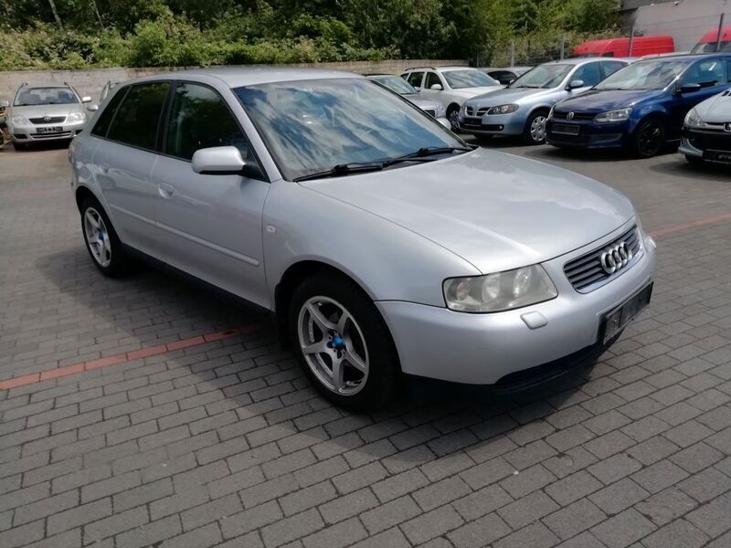 Gebraucht Audi A3 Attraction 102 PS (75 kW) 2002 Silber metallic Limousine