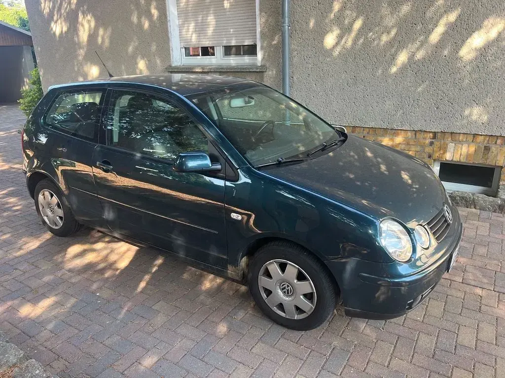Gebraucht VW Polo Trendline 64 PS (47 kW) 2003 Grün Limousine