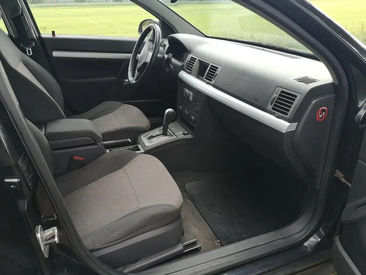 Gebraucht Opel Vectra 155 PS (114 kW) 2005 Schwarz Kombi
