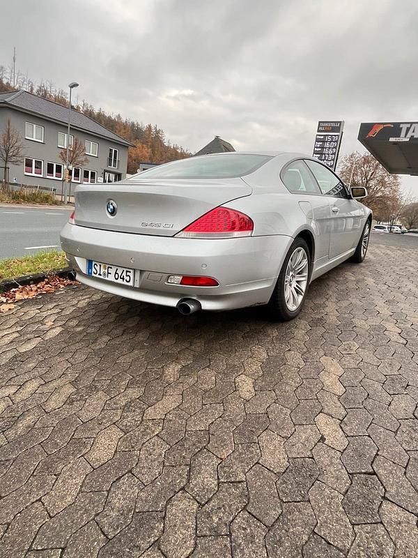 Silber Gebraucht 2024 BMW 645 Coupé | 9.500 € - Bild 1/4