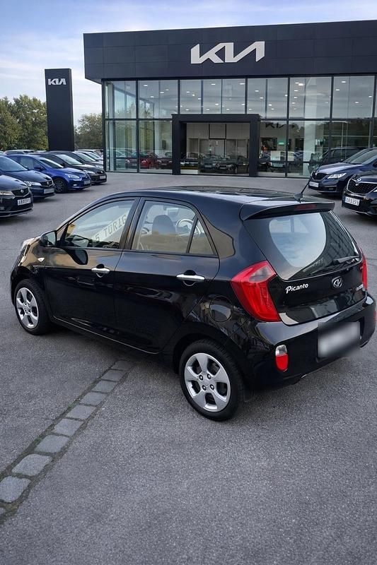 Gebraucht Kia Picanto 69 PS (50 kW) 2015 Schwarz Kleinwagen