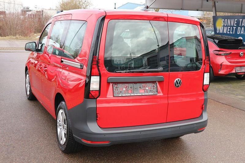 Gebraucht VW Caddy 122 PS (89 kW) 2022 Rot Van / Kleinbus