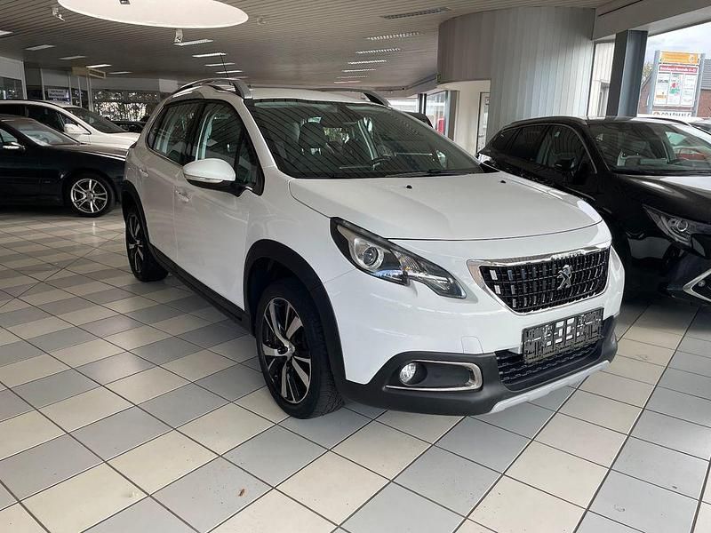 Weiß Gebraucht 2017 Peugeot 2008 Allure SUV | 9.800 € (Guter Preis) - Bild 1/4