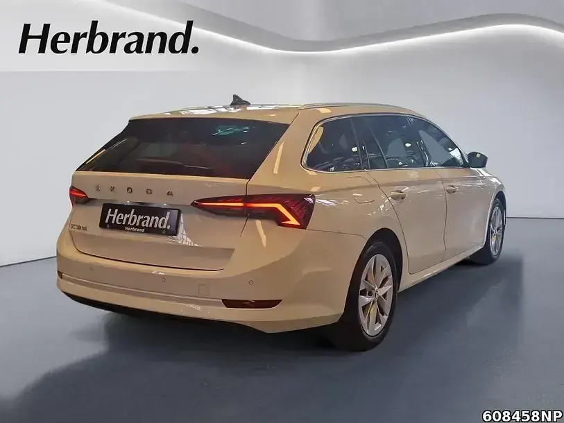 Gebraucht Skoda Octavia Style 116 PS (85 kW) 2023 Candyweiss Kombi