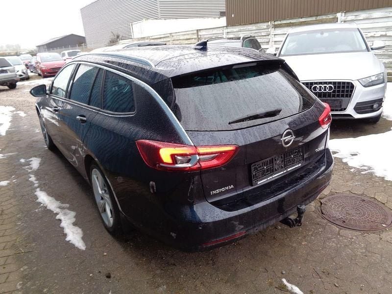 Gebraucht Opel Insignia Dynamic 165 PS (121 kW) 2018 Blau Kombi