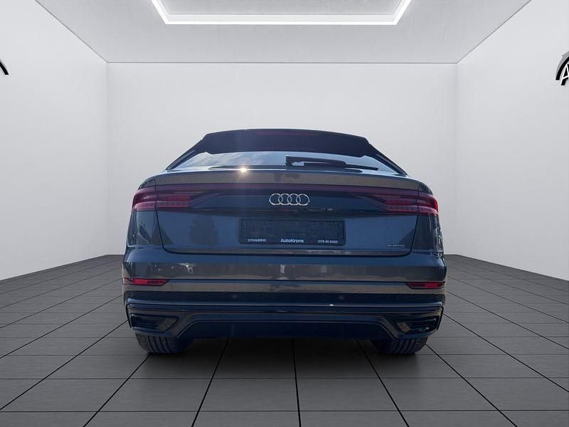 Gebraucht Audi Q8 S-Line 286 PS (210 kW) 2020 Grau SUV