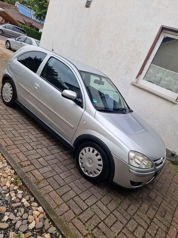 Silber Gebraucht 2005 Opel Corsa Sport Limousine | 1.150 € (Fairer Preis) - Bild 1/4