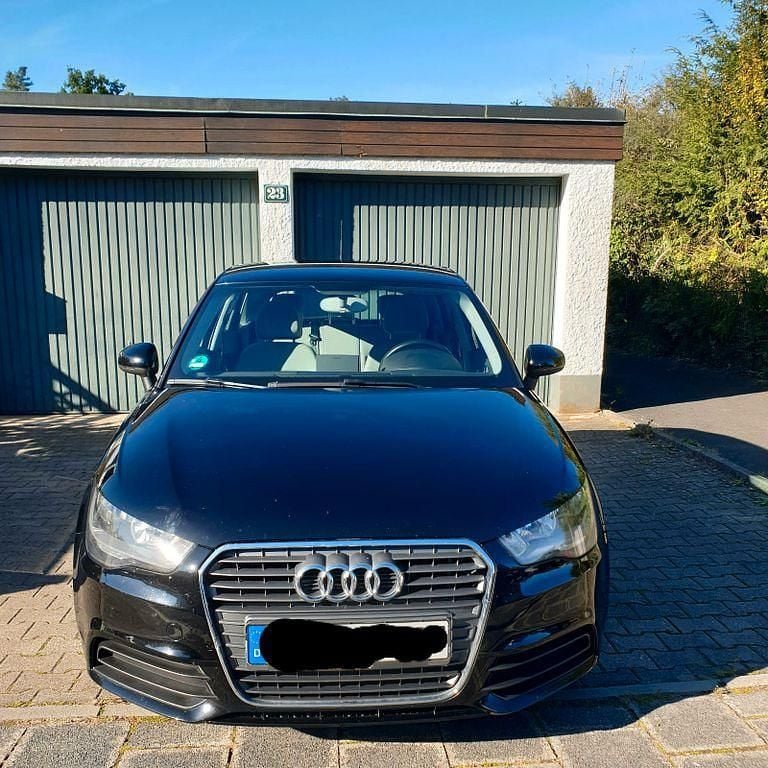 Schwarz Gebraucht 2012 Audi A1 Sportback Attraction Kleinwagen | 5.900 € (Guter Preis) - Bild 1/4