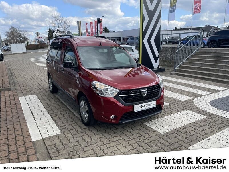 Rot Gebraucht 2020 Dacia Dokker Comfort Van | 16.450 € (Etwas zu teuer) - Bild 1/4
