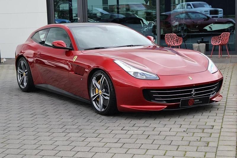 Gebraucht Ferrari GTC4Lusso 689 PS (506 kW) 2017 Rot Kombi
