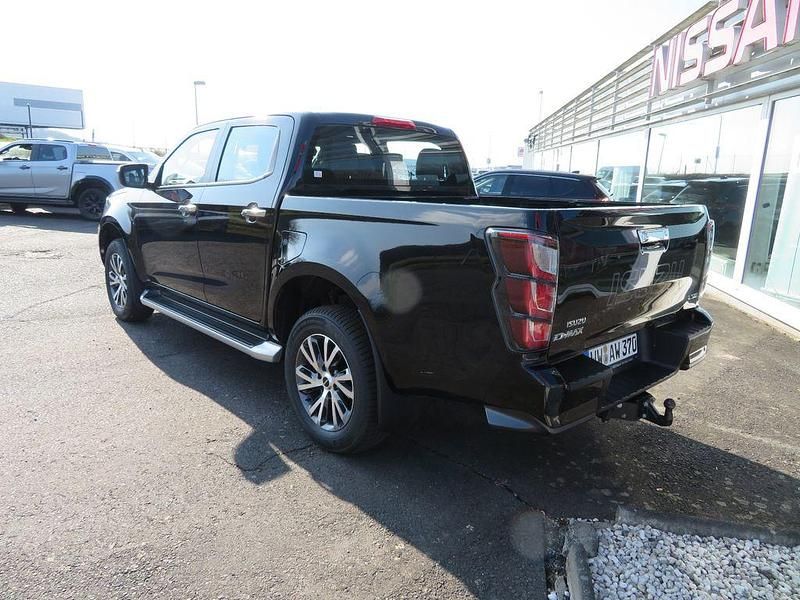 Gebraucht Isuzu D-Max 163 PS (119 kW) 2025 Grau SUV