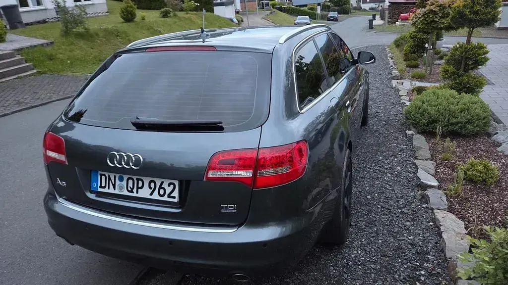 Gebraucht Audi A6 177 PS (130 kW) 2011 Grau Limousine