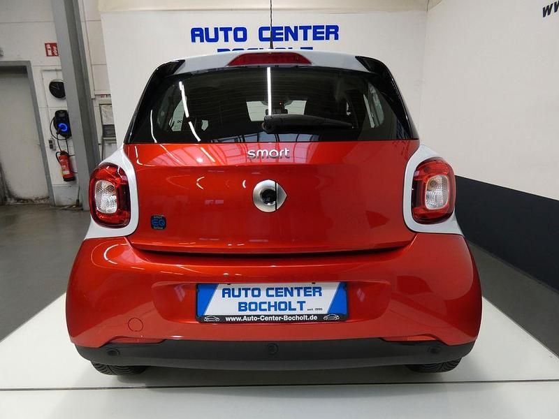 Gebraucht Smart ForFour Electric Drive 60 kW (82 PS) 2021 Schwarz Limousine