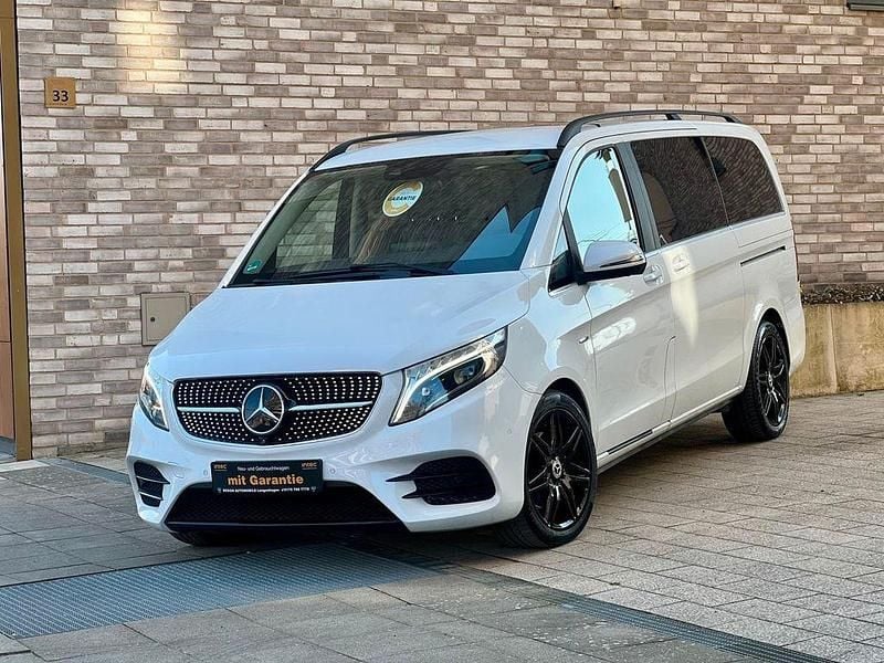 Weiß Gebraucht 2016 Mercedes V250 AMG line Van / Kleinbus | 39.990 € (Teuer) - Bild 1/4