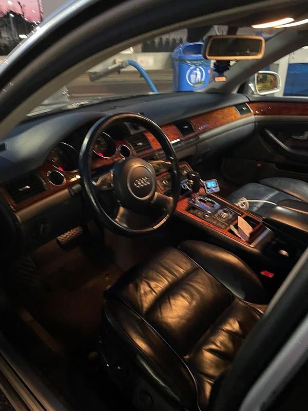 Usata Audi A8 335 CV (246 kW) 2003 Argento Berlina