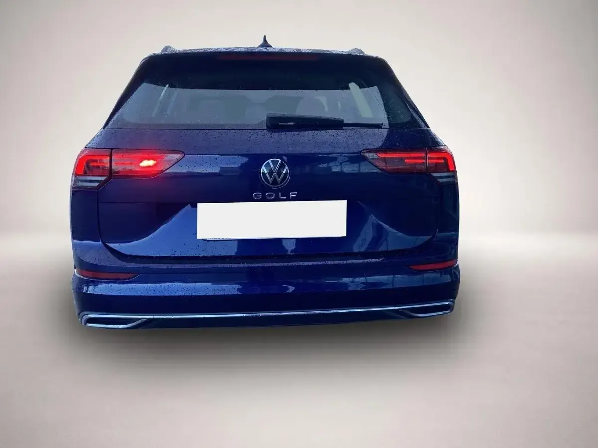 Gebraucht VW Golf VIII Style 131 PS (96 kW) 2022 Manufacturer Kombi